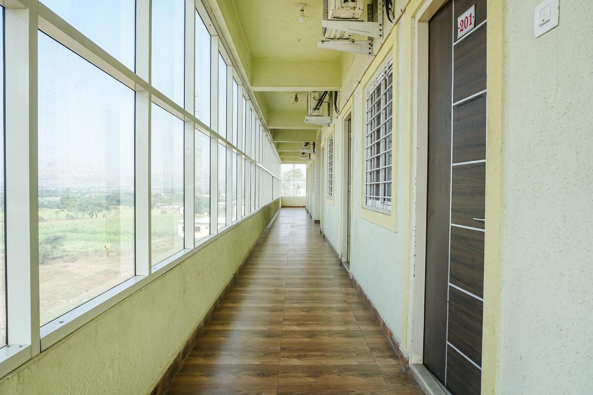 Fabexpress Vaishnav Inn Talegaon Dabhade Exteriör bild
