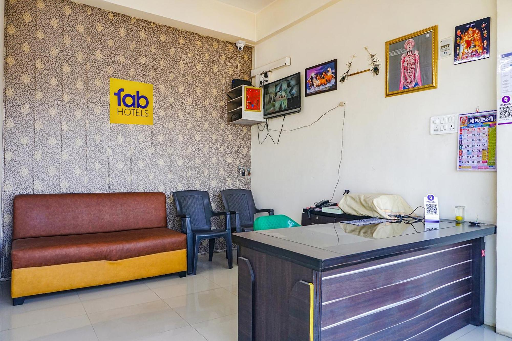 Fabexpress Vaishnav Inn Talegaon Dabhade Exteriör bild